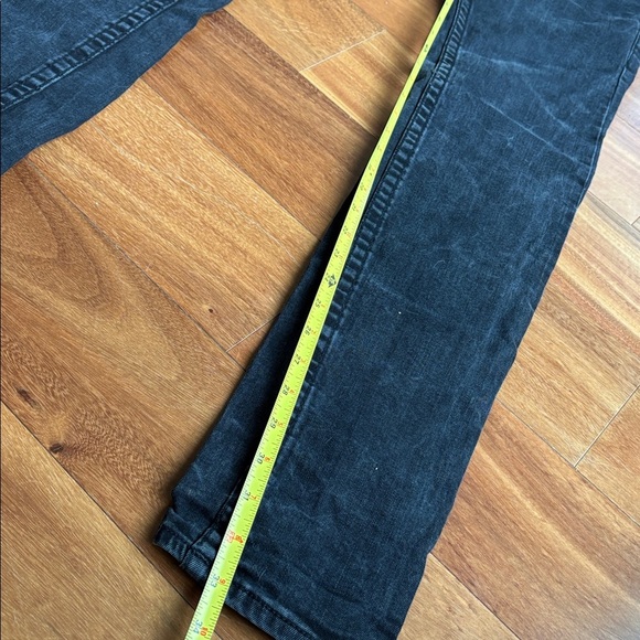 True Religion men’s jeans - Picture 8 of 9